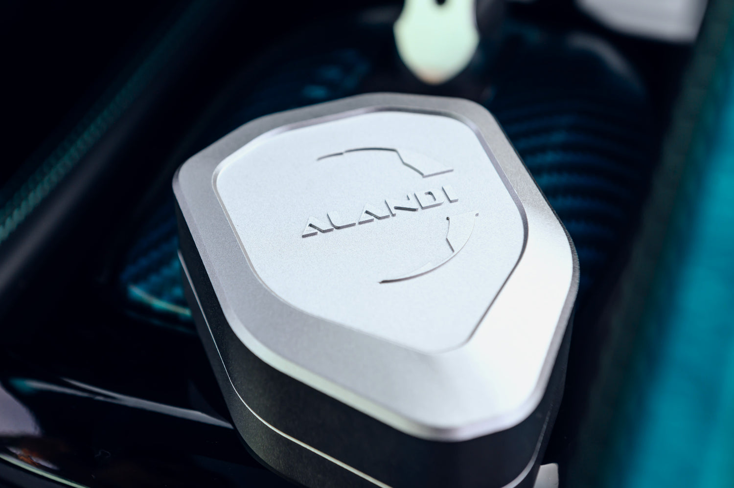 Protect Your Car: How the Alandi Key Fob's Faraday Box Shields Against Modern Car Theft Techniques
